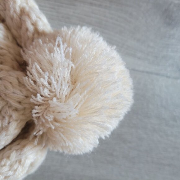 Ivory Ella Womens Beige Cable Knit Pom-Pom Beanie - Picture 4 of 7